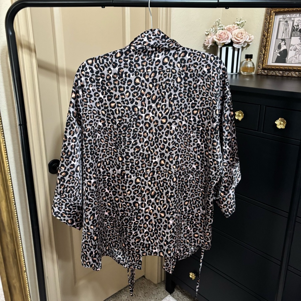 Victoria's Secret Leopard Print Robe - Picture 7 of 8